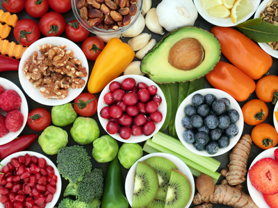 Delicious breakfast recipes including pancakes, eggs, and fresh fruit